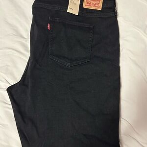 Levi's Women’s Black Classic Straight Jeans
22W M